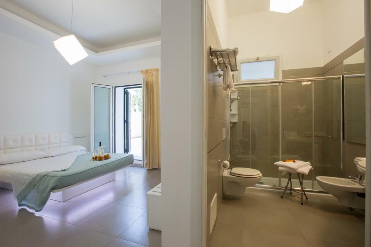 Hyencos Hotel Callyon Торре-Сан-Джованні-Удженто Екстер'єр фото